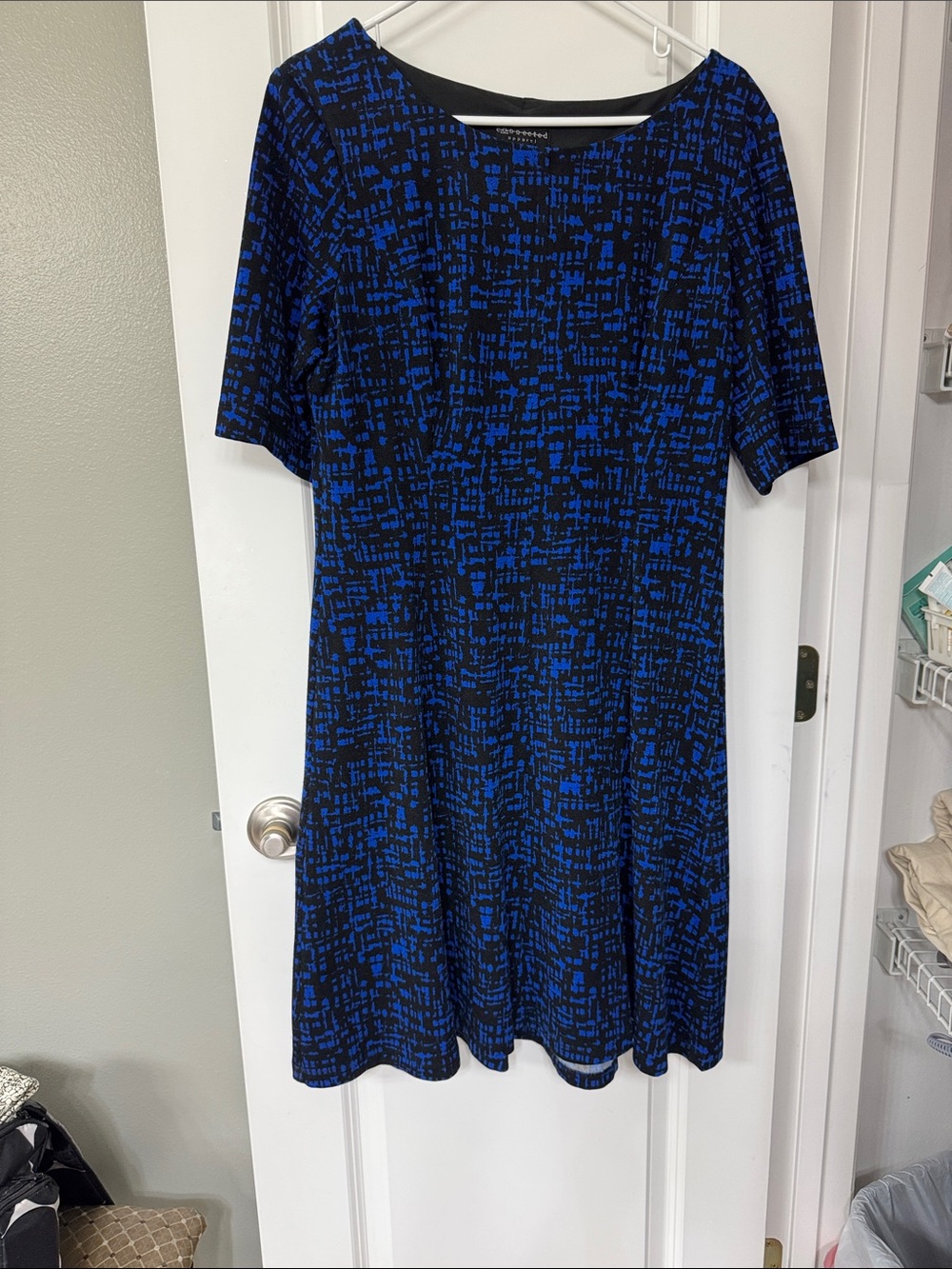 connected apparel Black and Blue Printed Midi Dress